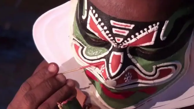 힌두 서사시를 바탕으로 만들어진 인도 전통극 카타칼리