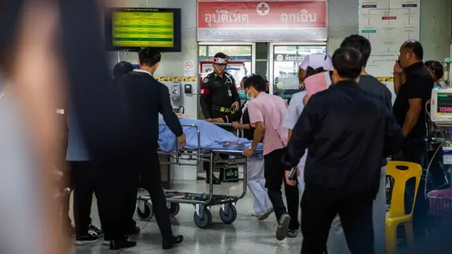 โรงพยาบาลมหาราช นครราชสีมา เป็นโรงพยาบาลหลักที่รับตัวผู้บาดเจ็บ ในเหตุโศกนาฏกรรมกราดยิงห้างเทอร์มินอล 21 โคราช ระหว่างวันที่ 8-9 ก.พ. 2563