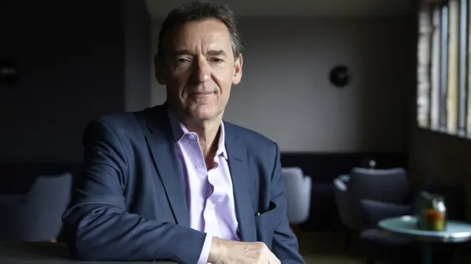 Em entrevista à BBC News Brasil, Jim O'Neill diz que o Brasil tem mais a ganhar a China que com os EUA