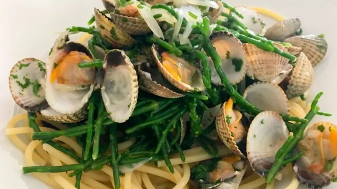 Блюдо с солеросом