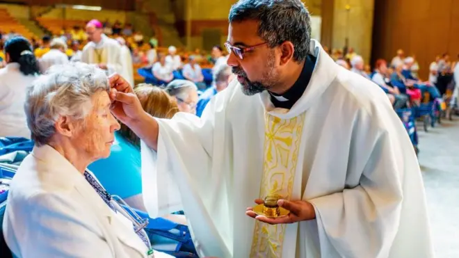 Antes trabalhando como padre no sul da Índia, Francis Kochuveettil hoje atua na paróquiavai de bet bônus cassinoShannon, no sudoeste da Irlanda