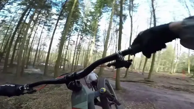 Slabovidi biciklista