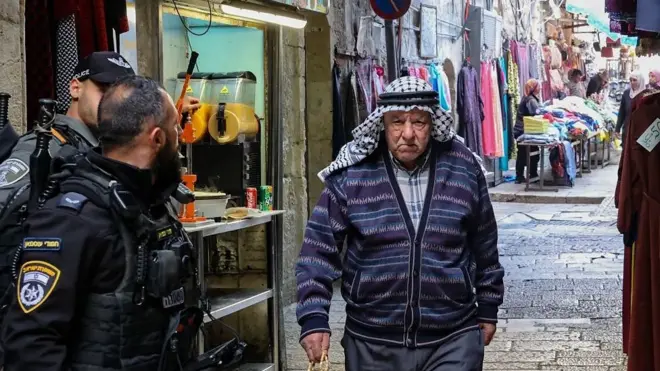 وضعت إسرائيل قواتها في حالة تأهب مع بداية الشهر.