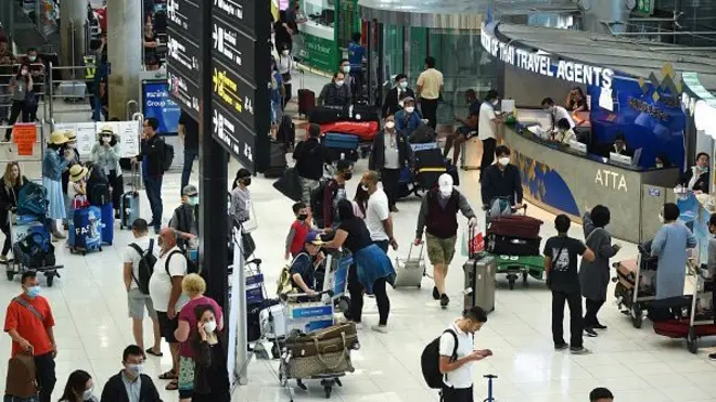 คนที่สนามบิน