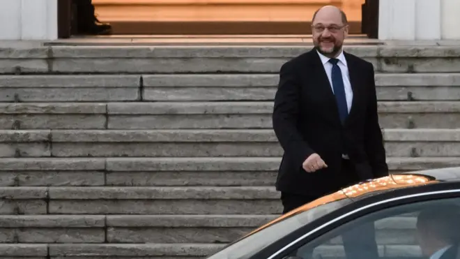SPD lideri Martin Schulz, Cumhurbaşkanı Steinmeier'le görüştü