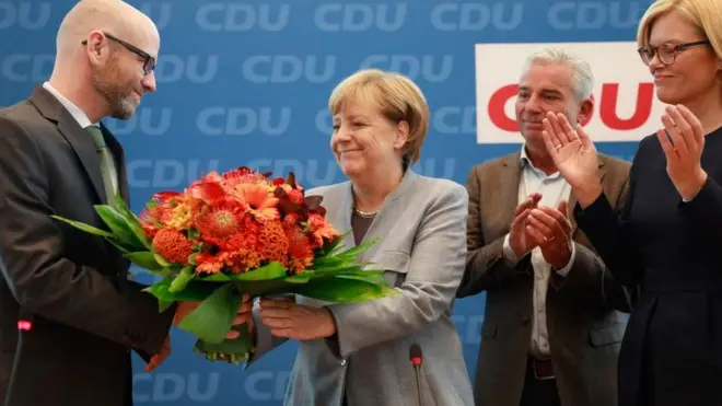 Однопартійці вітають Ангелу Меркель