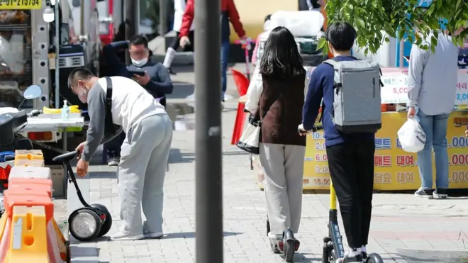 오는 13일부터 전동킥보드의 이용규제가 강화된다
