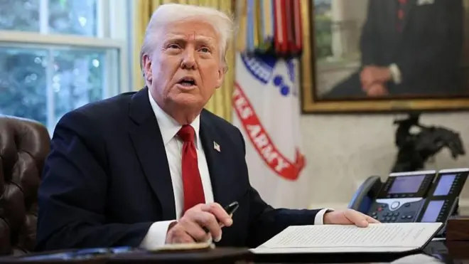 ट्रम्प यांनी भारताविरोधातील टॅरिफ कमी करण्याची घोषणा केली आहे. पण त्याचवेळी त्यांनी काही अशा गोष्टी सांगितल्या आहेत, ज्यावर भारताने अद्याप भाष्य केलेलं नाही.