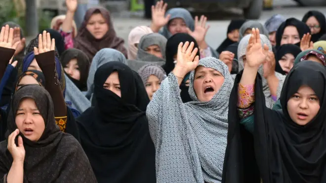 وفاقی وزیر برائے داخلہ احسن اقبال بھی ہنگامی دورے پرکوئٹہ پہنچے تھے لیکن ان کی درخواست پر دھرنا ختم نہیں کیا گیا