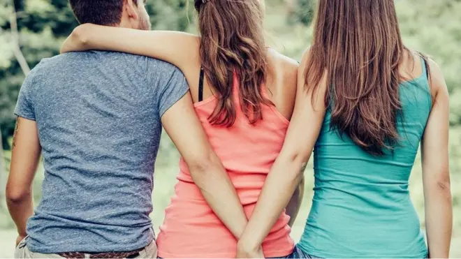 لماذا يظل حبيبك السابق "نوعك المفضل" في الحب؟