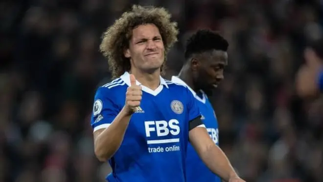 مدافع ليستر البلجيكي فاوت فايس سجل هدفين لليفربول