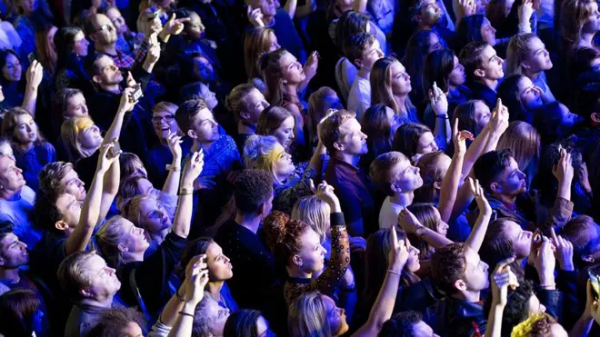 concierto , teléfonos