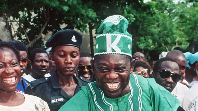 MKO Abiola meriri ntuliaka afọ 1993 mana gọọmentị ndị agha kagburu ya.