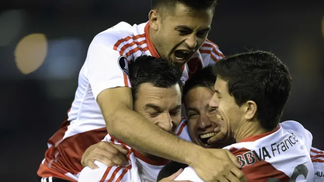 Jugadores de River celebran