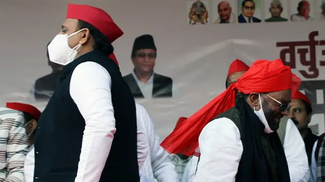 अखिलेश यादव और स्वामी प्रसाद मौर्य