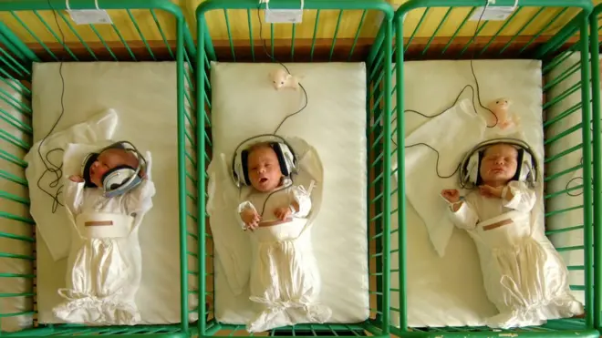 Ihe a bụ mgbe mbụ a na-amụ udiri ejima a na mba Poland