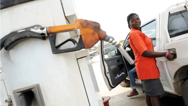 Fuel attendant