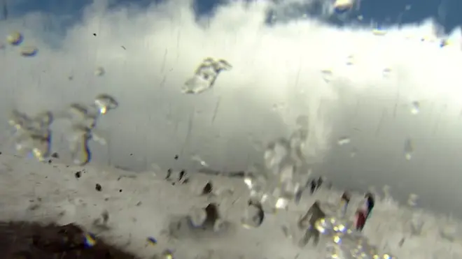 Etna Yanardağı'nda patlama anı