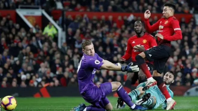 Jesse Lingard score im first goal dis season for Manchester United