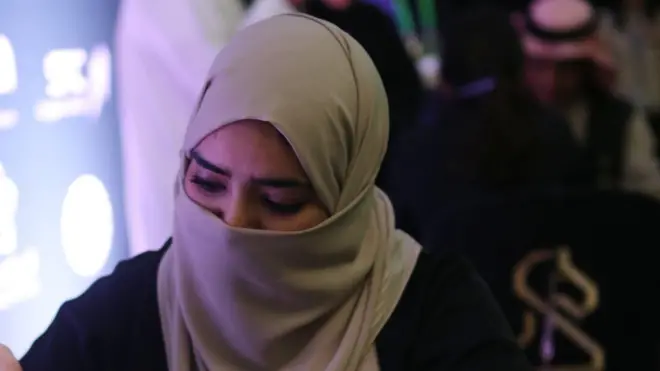 Kejuaraan catur internasional diselenggarakan untuk pertama kalinya di Arab Saudi yang diikuti oleh 236 pemain dari 70 negara.