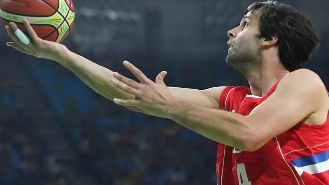 Теодосић више од једне деценије у дресу Србије показује кошаркашку магију.