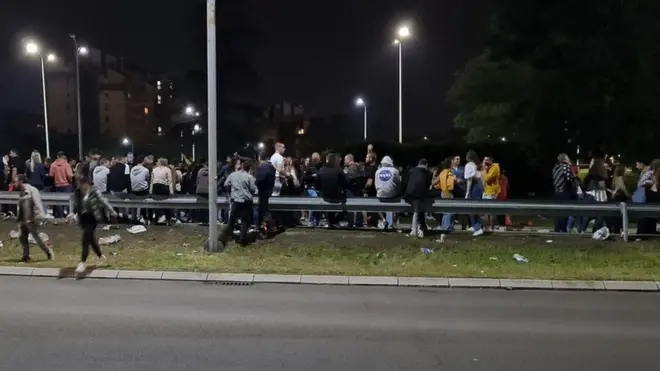 Studentske žurke pored autoputa