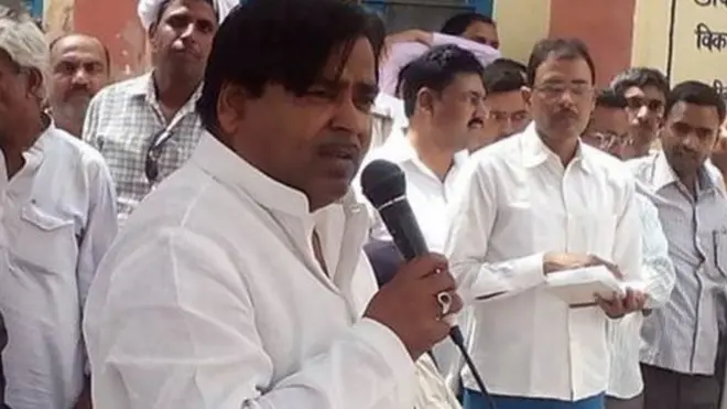 गायत्री प्रजापति