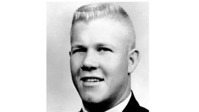 Un retrato del atacante, Charles Whitman, cuando tenía 24 años y era estudiante de la Universidad de Texas.