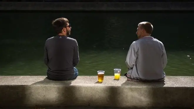 在法國，幾乎對所有問題、請求或建議，例行答案都是「不」這個字。