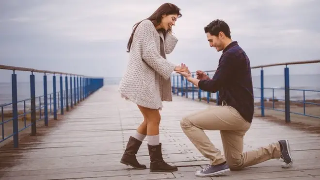 Как показывает последнее исследование, у женатых людей вероятность диагноза деменция ниже, чем у одиноких.