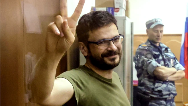 Илья Яшин в Басманном суде 13 июля 2022 г.