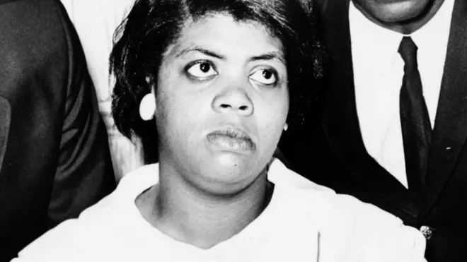El intento del padre de Linda Brown para que su hija asistiera a una escuela cercana a su casa, que era para niños blancos, cambió la historia educativa de EE.UU.