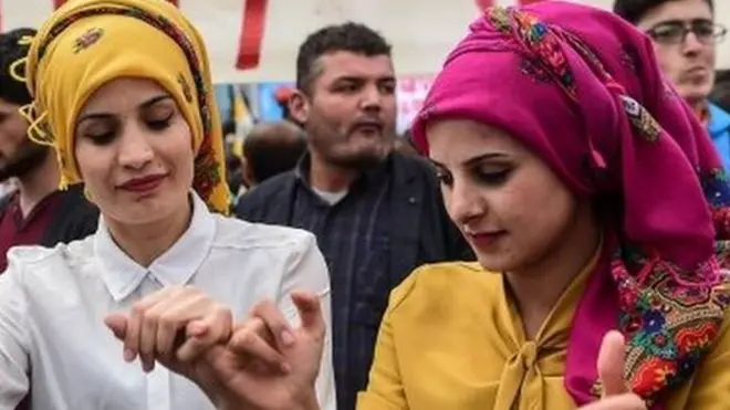 महिलाएं