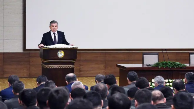 МХХ қароргоҳи ичининг сурати аввал матбуотда пайдо бўлмаган.