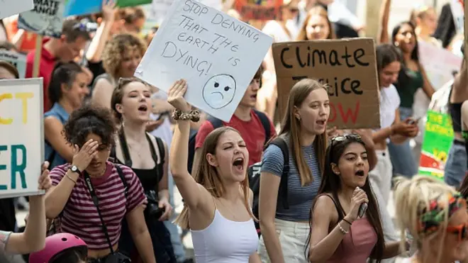 اعتراض میلیون‌ها دانش‌آموز به بی‌توجهی به تغییر اقلیم