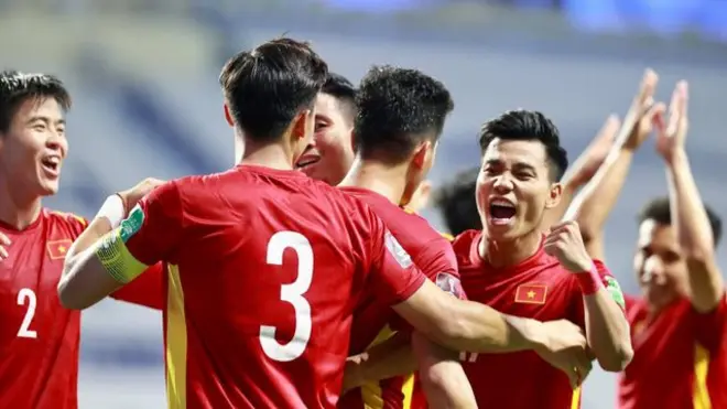 Phan Ngọc: "Một đội hình trẻ trung với độ tuổi trung bình chỉ hơn 21 tuổi thực sự là “con dao hai lưỡi” với đội bóng xứ vạn đảo"
