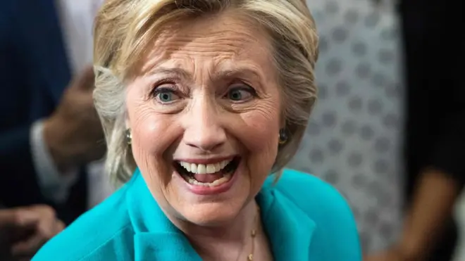 Скандал вокруг электронной переписки нанес серьезный удар по репутации Клинтон