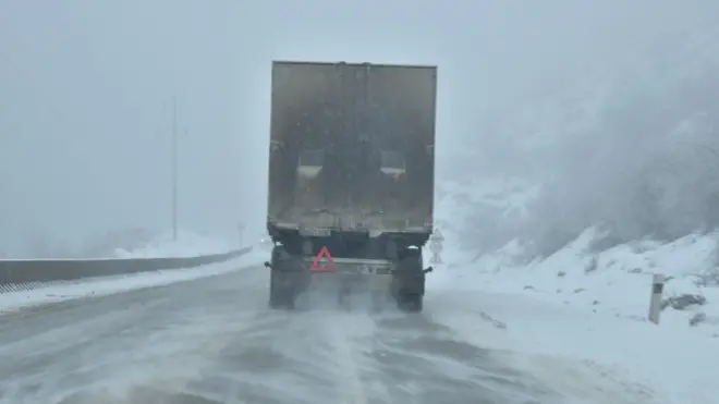 жүк тарткан унаа