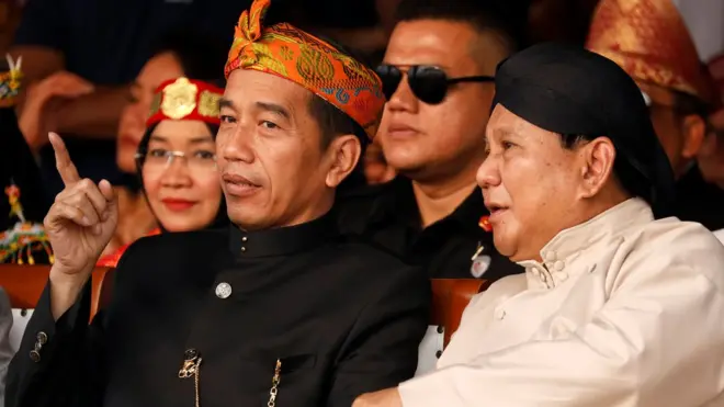 Calon presiden Joko Widodo dan saingannya, Prabowo, dianggap telah berusaha menunjukkan keharmonisan di tengah kontestasi untuk memperebutkan kursi presiden.