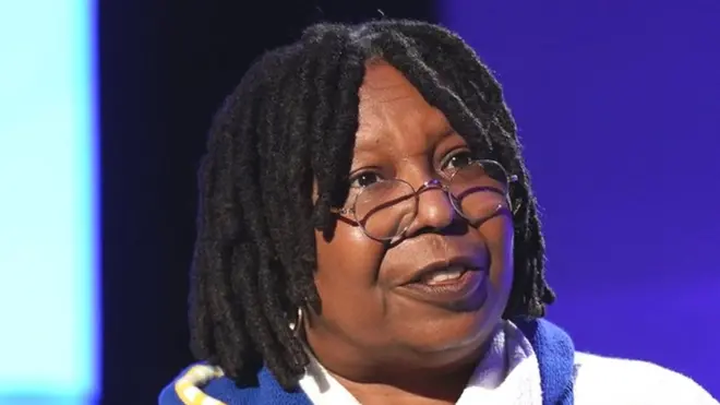 Вупи Голдберг пришлось извиняться за высказывание о Холокосте. Массовое уничтожение евреев, по ее мнению, не имело отношения к расе