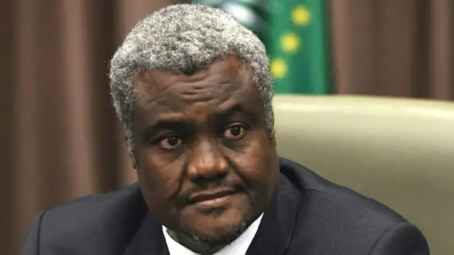 Le président de l'organisation Moussa Faki Mahamat a appelé au respect de l'ordre constitutionnel au Zimbawe où l'armée est aux commandes.