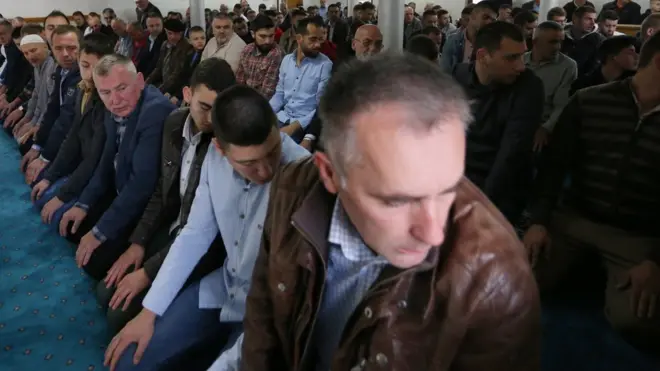 Јутарњом молитвом почела је прослава Рамазанског бајрама у Новом Пазару