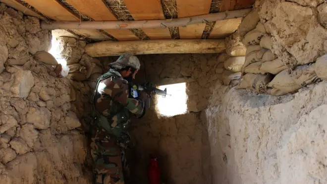 В отдельных районах Кундуза все еще продолжаются бои