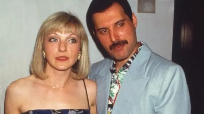 Mary Austin con Freddie Mercury en 1986