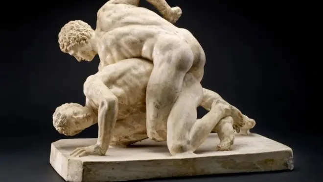 గ్రీకుల కాలంలో పోరాట వ్యూహాలు క్రూరంగా ఉండేవి. ఒక్కోసారి ప్రత్యర్థి అవయవాలు తీవ్రంగా దెబ్బతినేవి