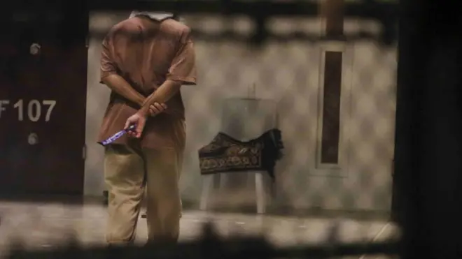 На сегодняшний день в тюрьме Гуантанамо содержатся 60 заключенных