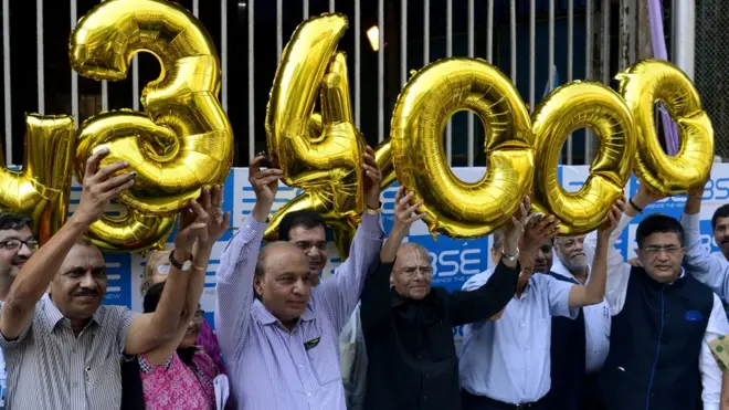 సెన్సెక్స్ 2017 చివరి కల్లా 34,000 పాయింట్లకు చేరింది