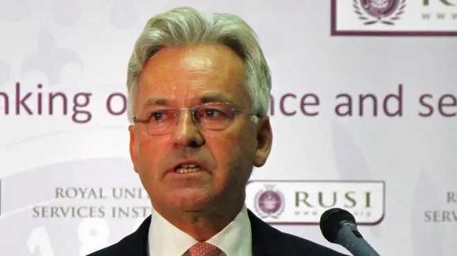 "Нам всем нужно работать вместе, координировать усилия коллективов, организаций и стран, с тем чтобы права человека, простые права, в которых никому нельзя отказывать, соблюдались во всех странах мира", - резюмировал парламентарий