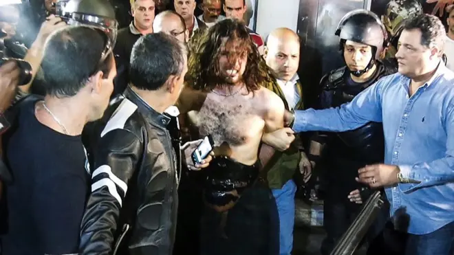 Лусваргі став обличчям протестів у Бразилії в 2014 році.