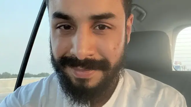 Keluarga mengunggah foto Ali al-Nimr, menyambut dibebaskannya pria itu dari penjara pada Rabu (27/10)